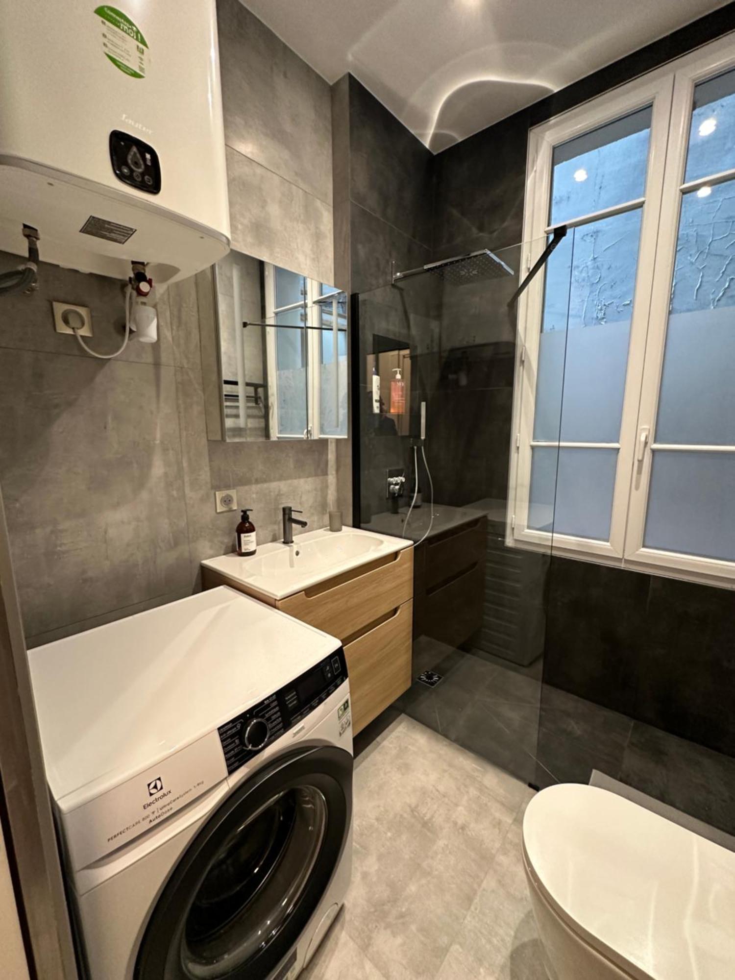 Charming 2 Bedroom With Huge Private Terrace Paris