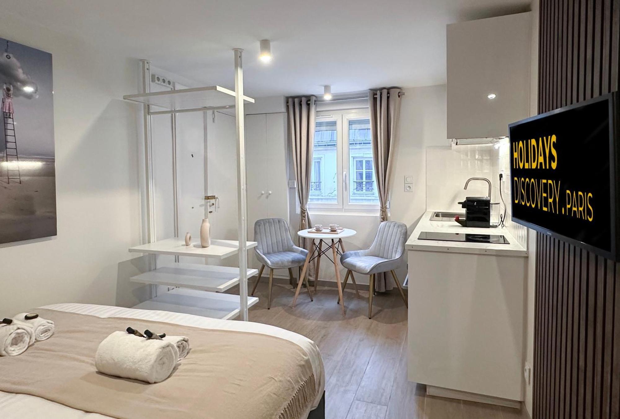 Unique In Madelaine! Apartment