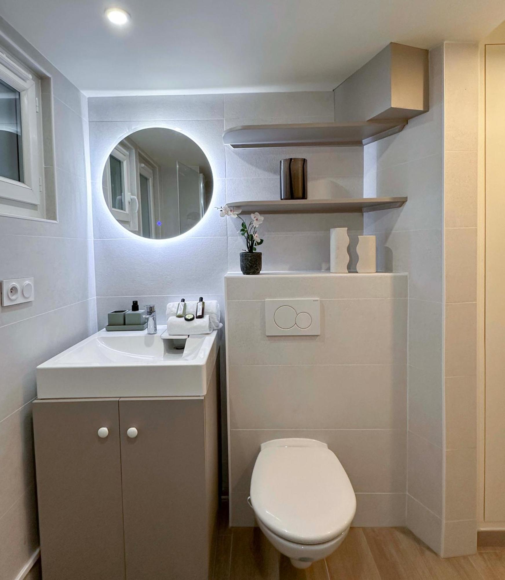 Apartment Unique In Madelaine!