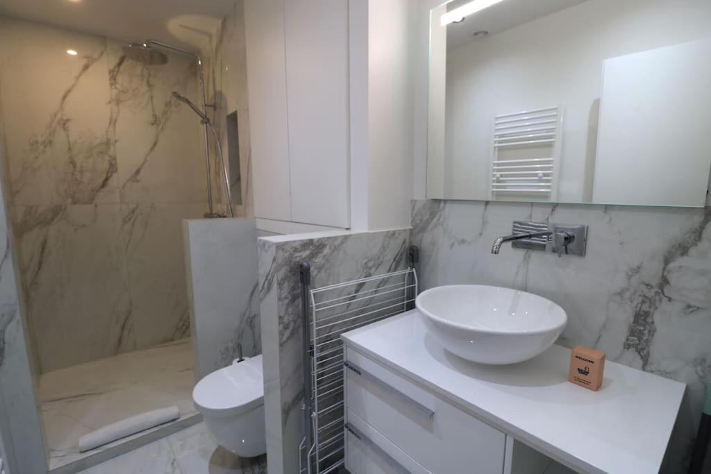 Appartement Neuf & Cosy - 2 - 11e *