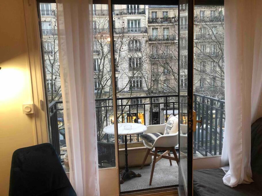 Grand Proche Metro Appartement Paris