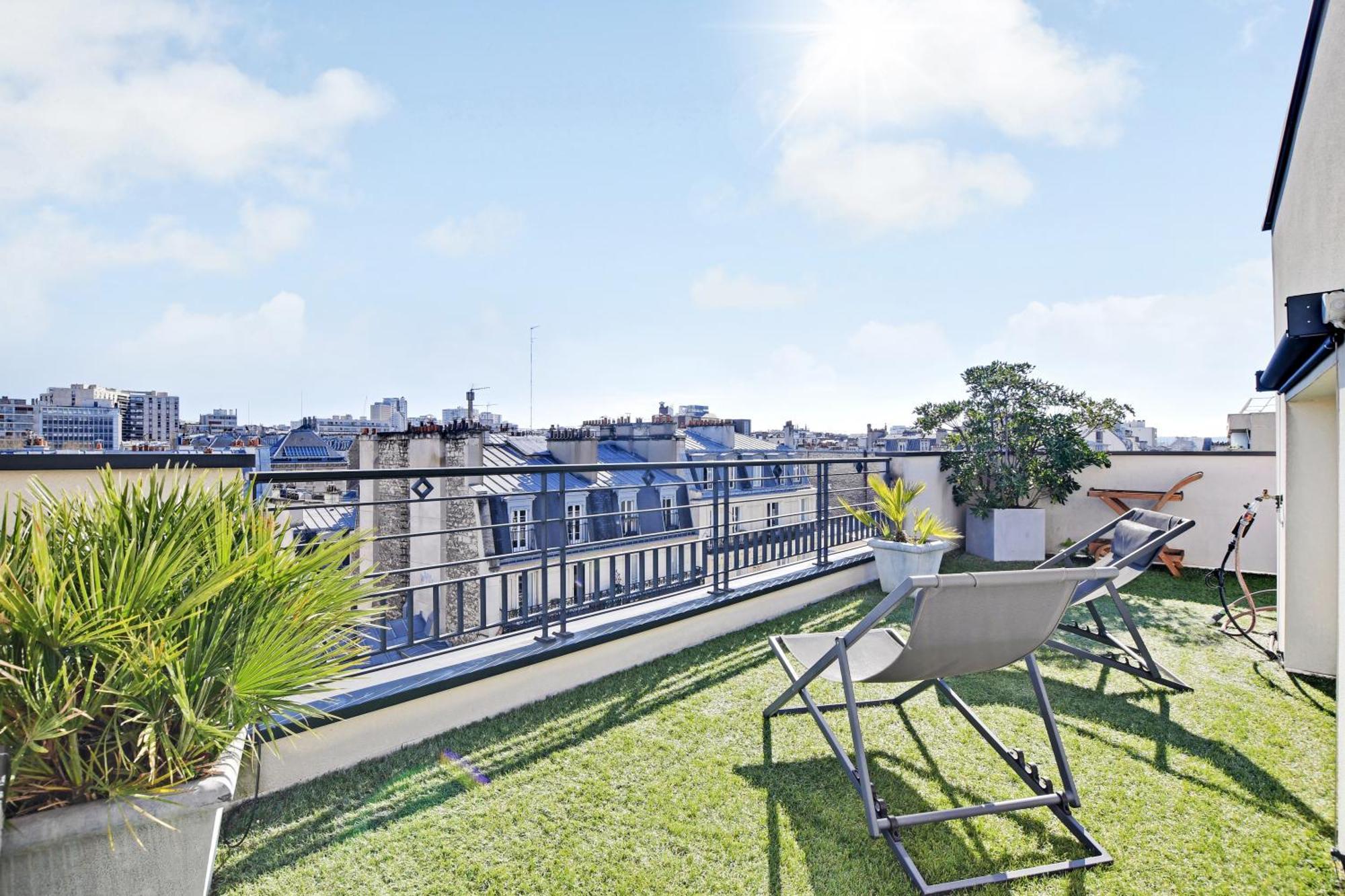 Invalides - Breteuil Apartment *