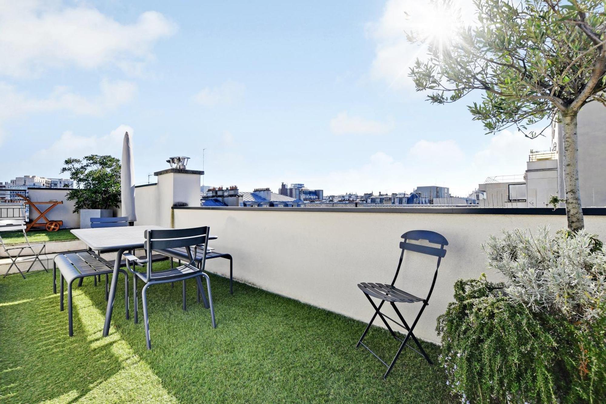 Invalides - Breteuil Apartment