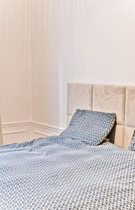 Apartment Haussmannien 17eme Arrondissement *