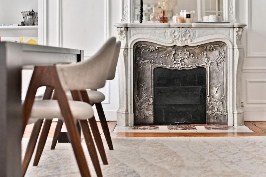 Haussmannien 17eme Arrondissement Apartment