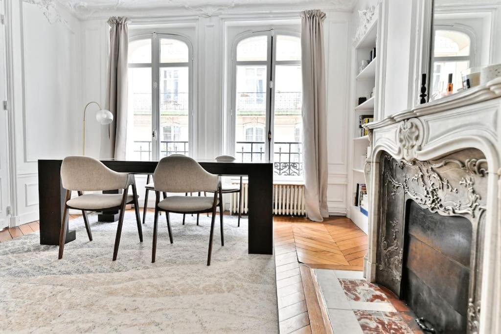 Haussmannien 17eme Arrondissement Apartment *