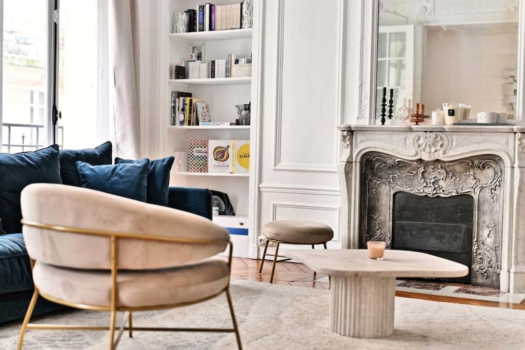 Haussmannien 17eme Arrondissement Apartment