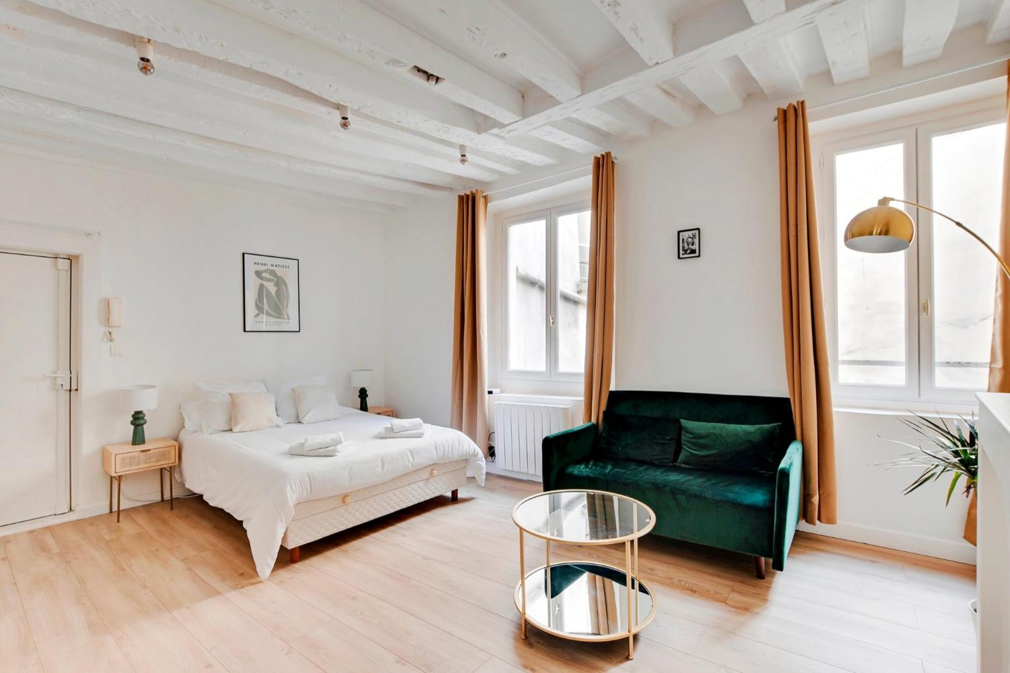 Saint Placide Cannette Apartment Paris