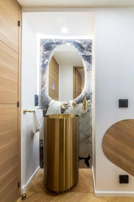 B Luxe Triplex, Cinema Near Place Des Vosges Ac Apartment Paris