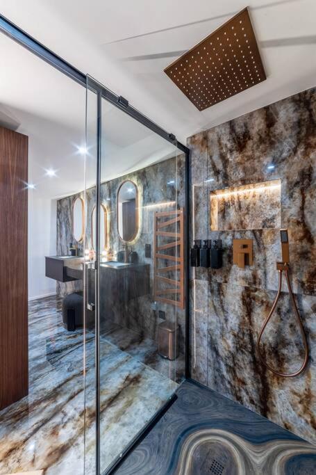 B Luxe Triplex, Cinema Near Place Des Vosges Ac Apartment Paris