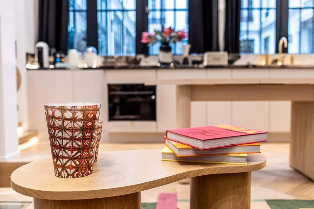 B Luxe Triplex, Cinema Near Place Des Vosges Ac Apartment *