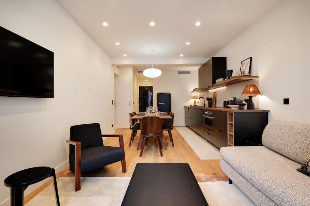 Apartment De Luxe 2bdr/7p - Louvre/tuileries Paris