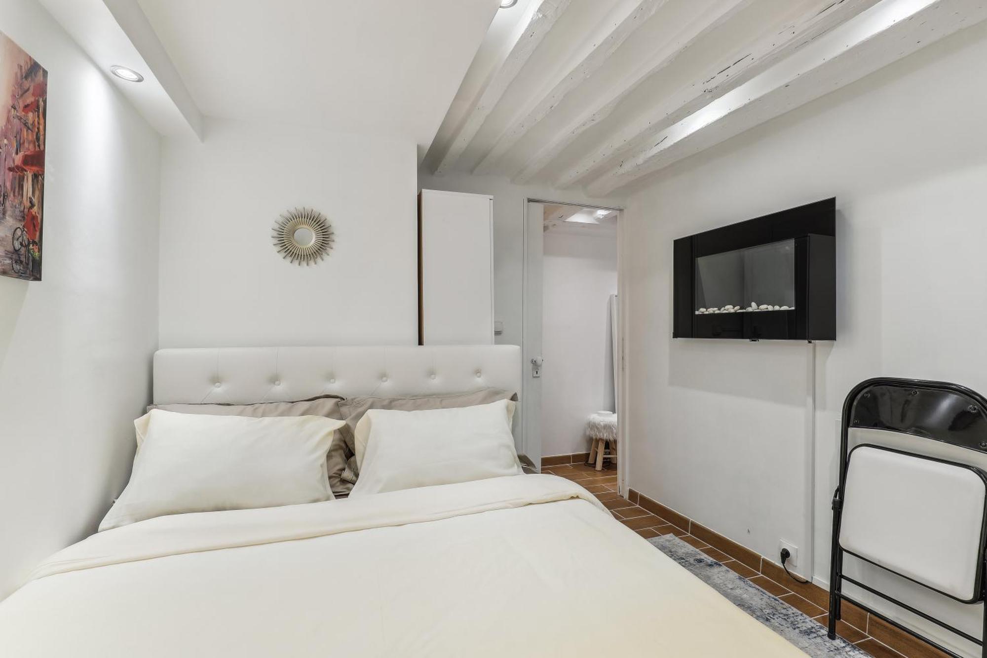 Guest house Bel Pres De Notre Dame De Lorette By Weekome