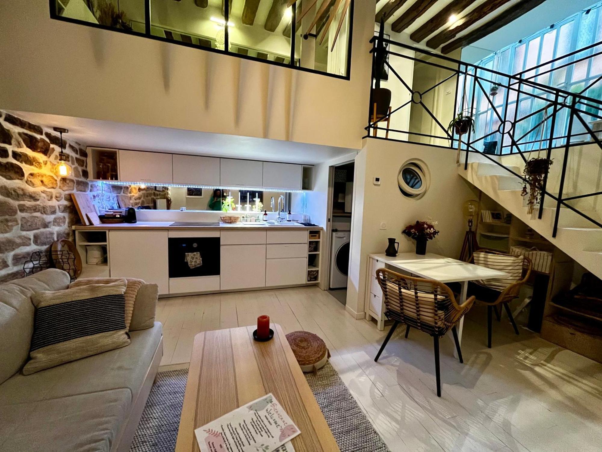 Apartment Plein Coeur De : Duplex A Bastille