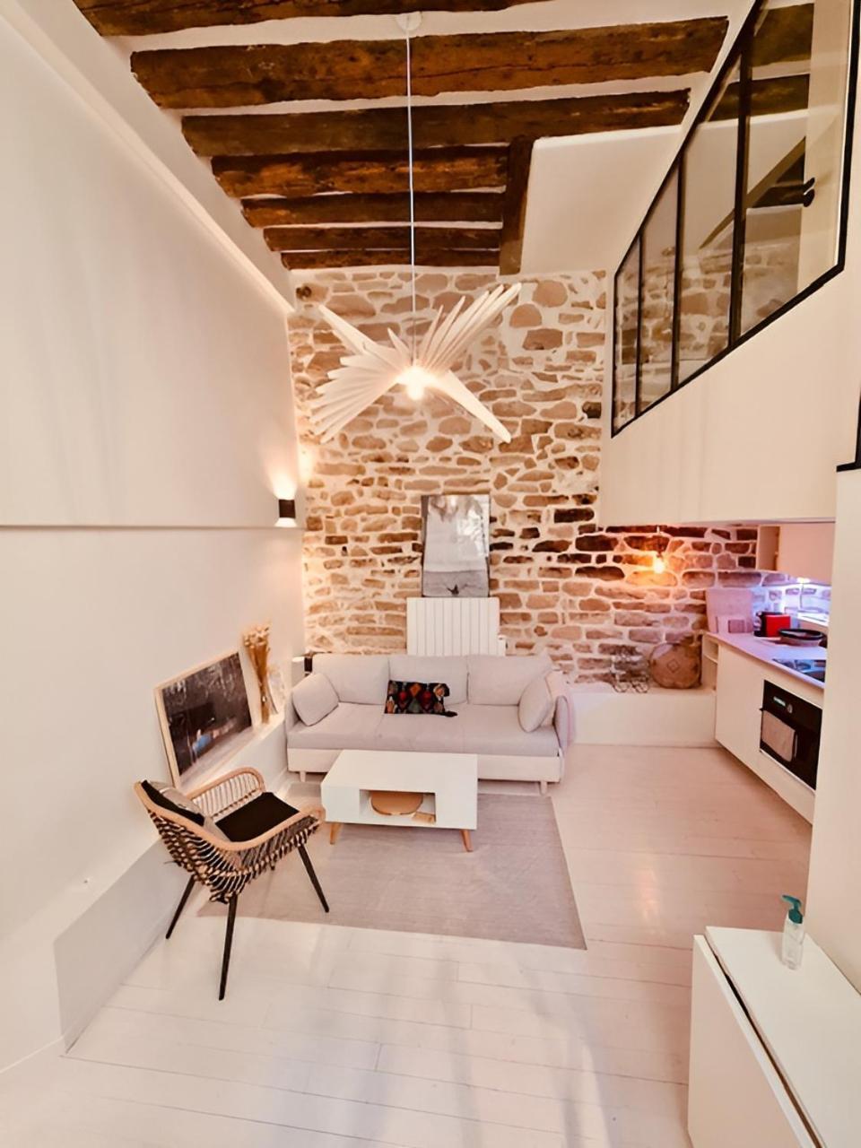 Apartment Plein Coeur De : Duplex A Bastille *
