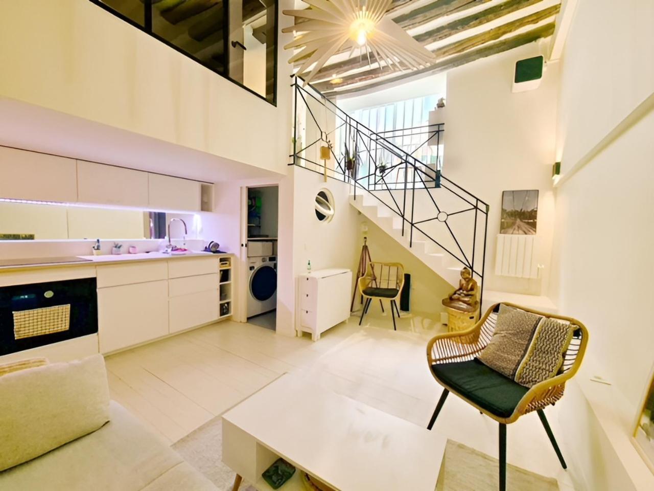 Apartment Plein Coeur De : Duplex A Bastille