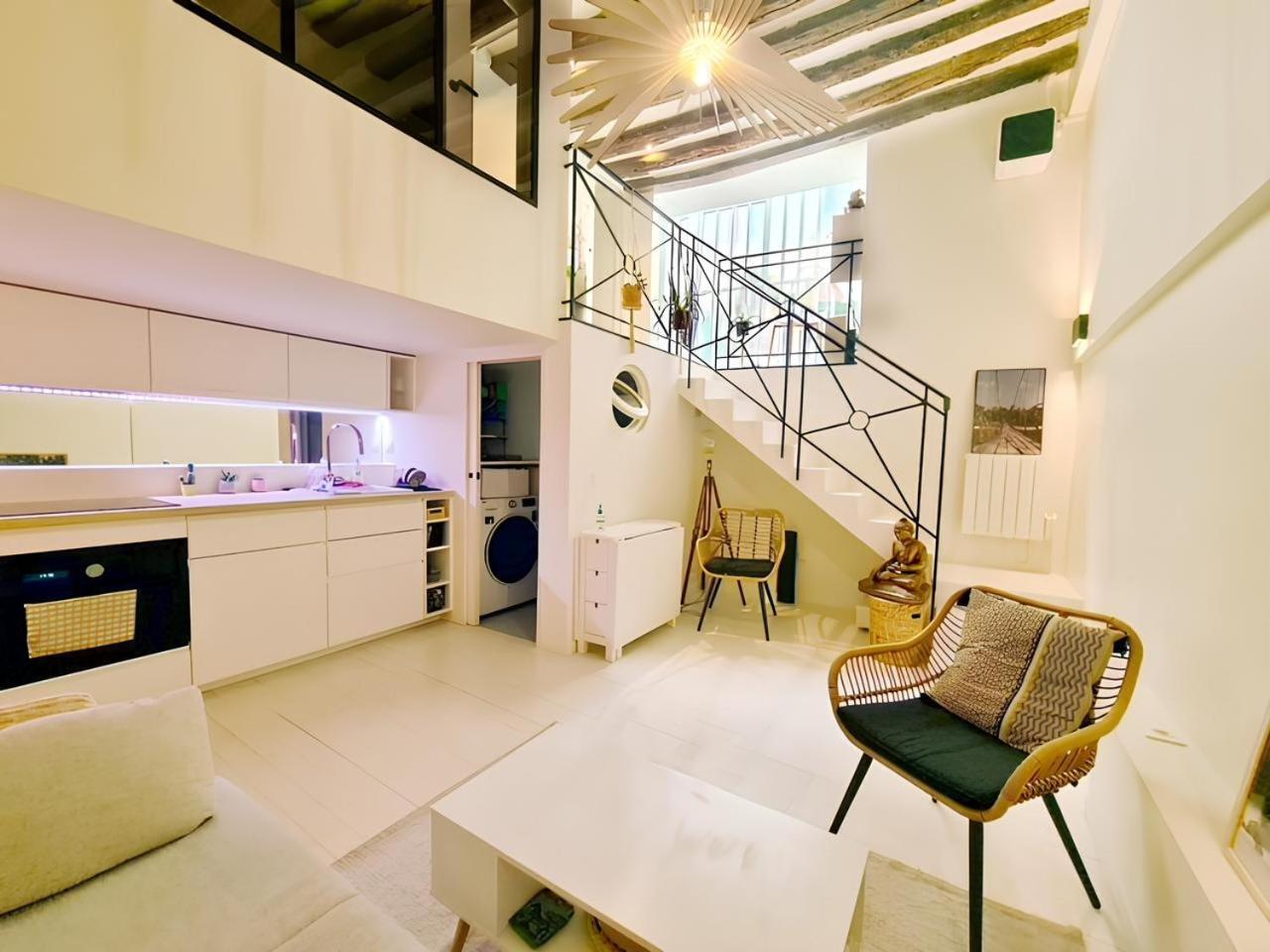 Apartment Plein Coeur De : Duplex A Bastille Paris