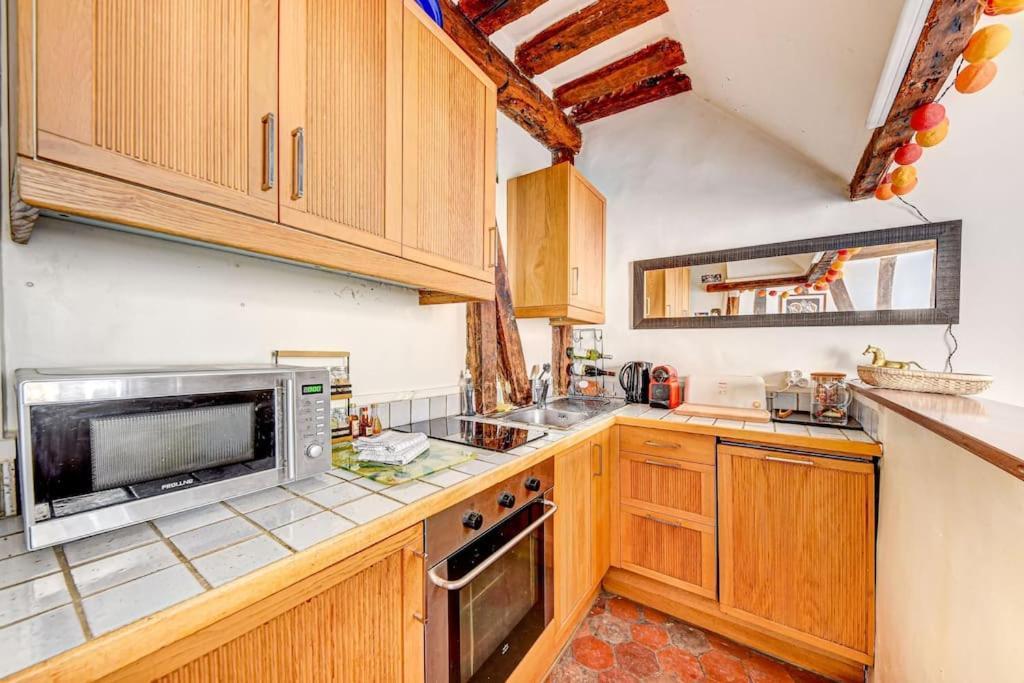 Charmant, Atypique Et ! Apartment Paris