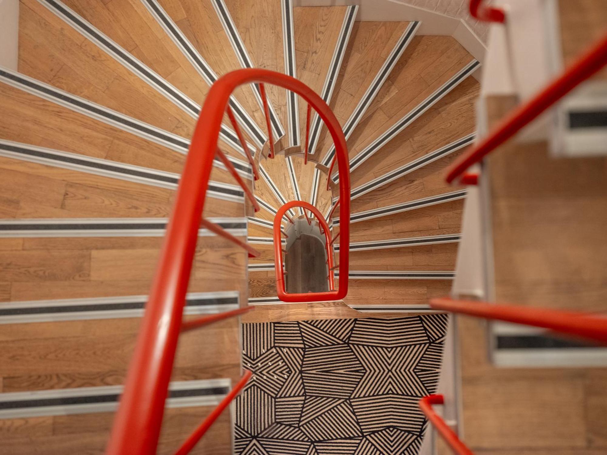 Crayon Rouge Paris