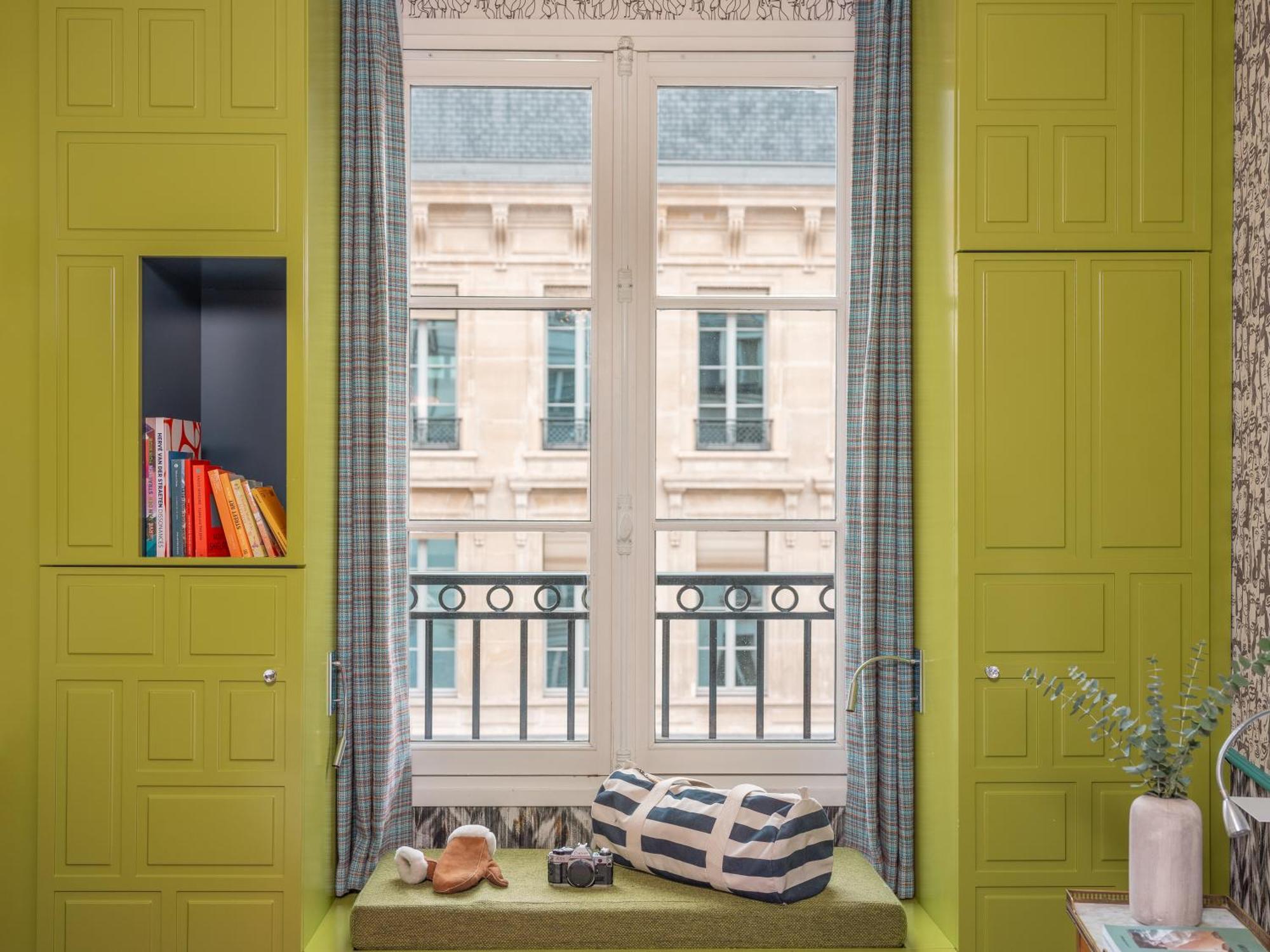 Crayon Rouge 4* Paris