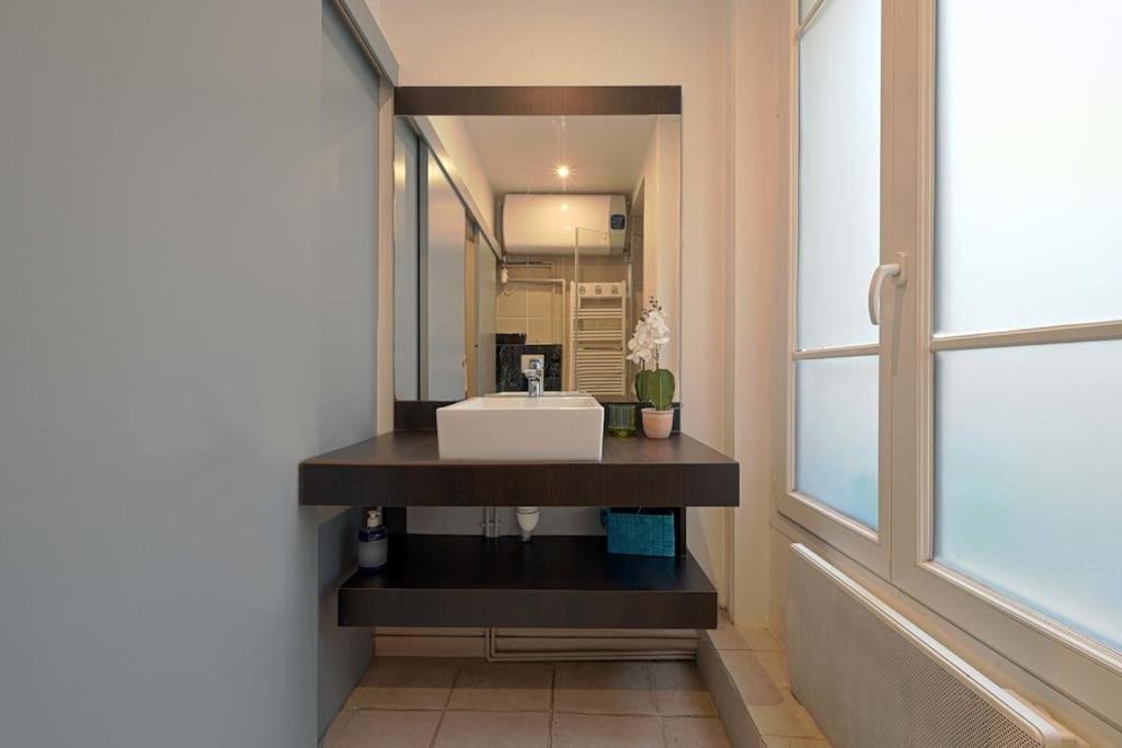 Modern Studio Near The Eiffel Tower Paris