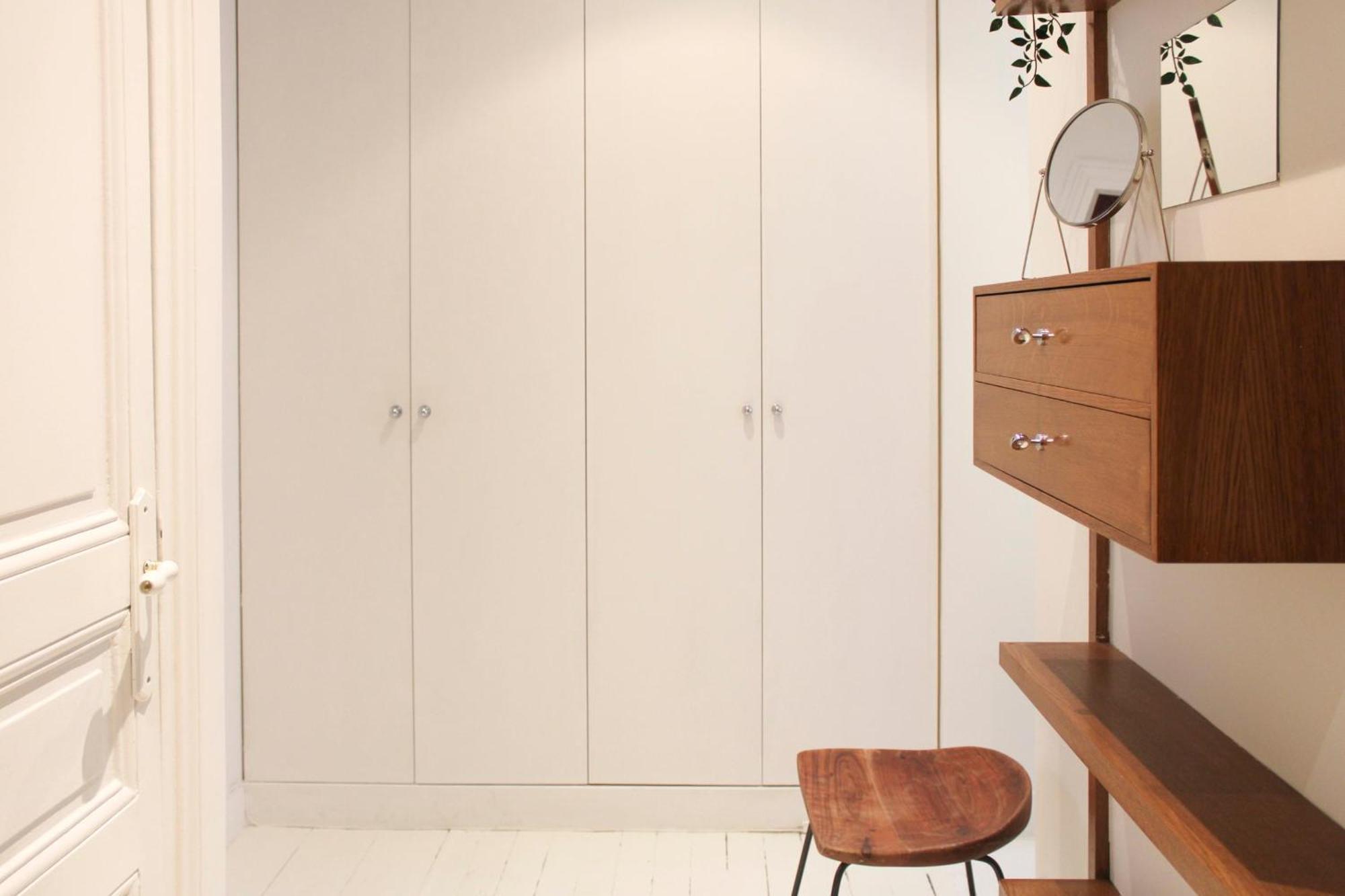 Beautiful Renovated In Apartment Paris