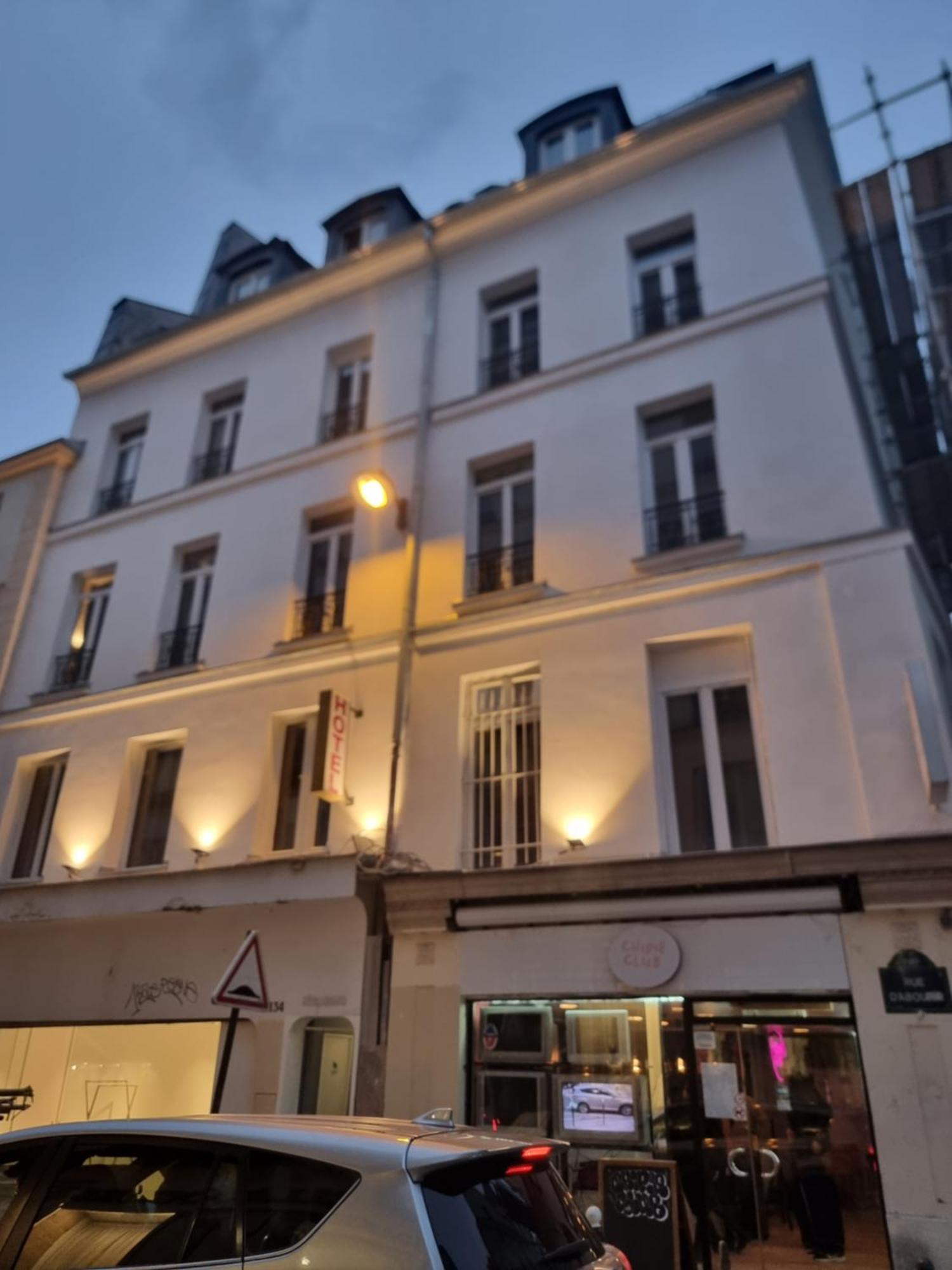 Aboukir * Paris