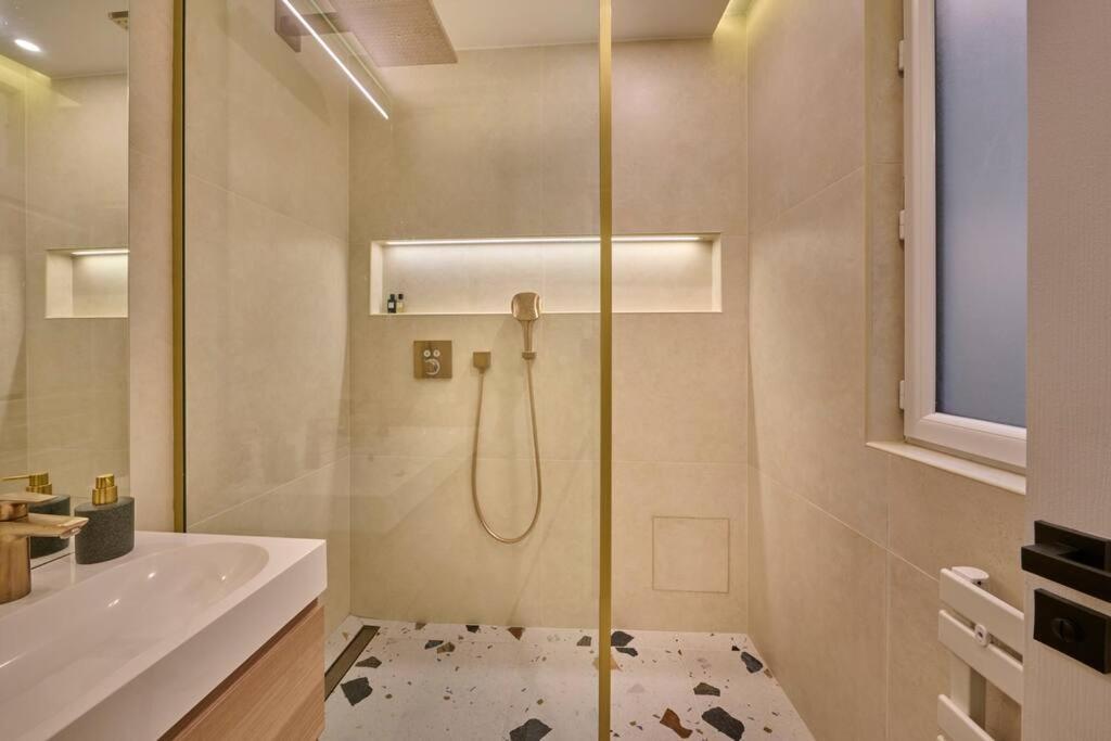 Apartment Elegant Flat In Paris, Near Saint Germain Paris