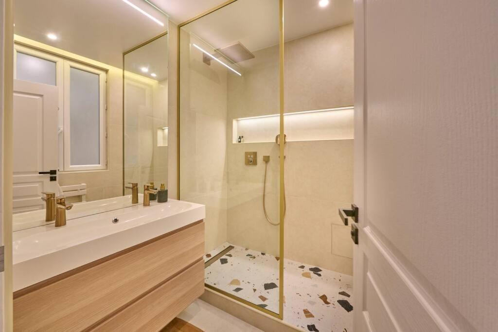 Elegant Flat In Paris, Near Saint Germain * Paris