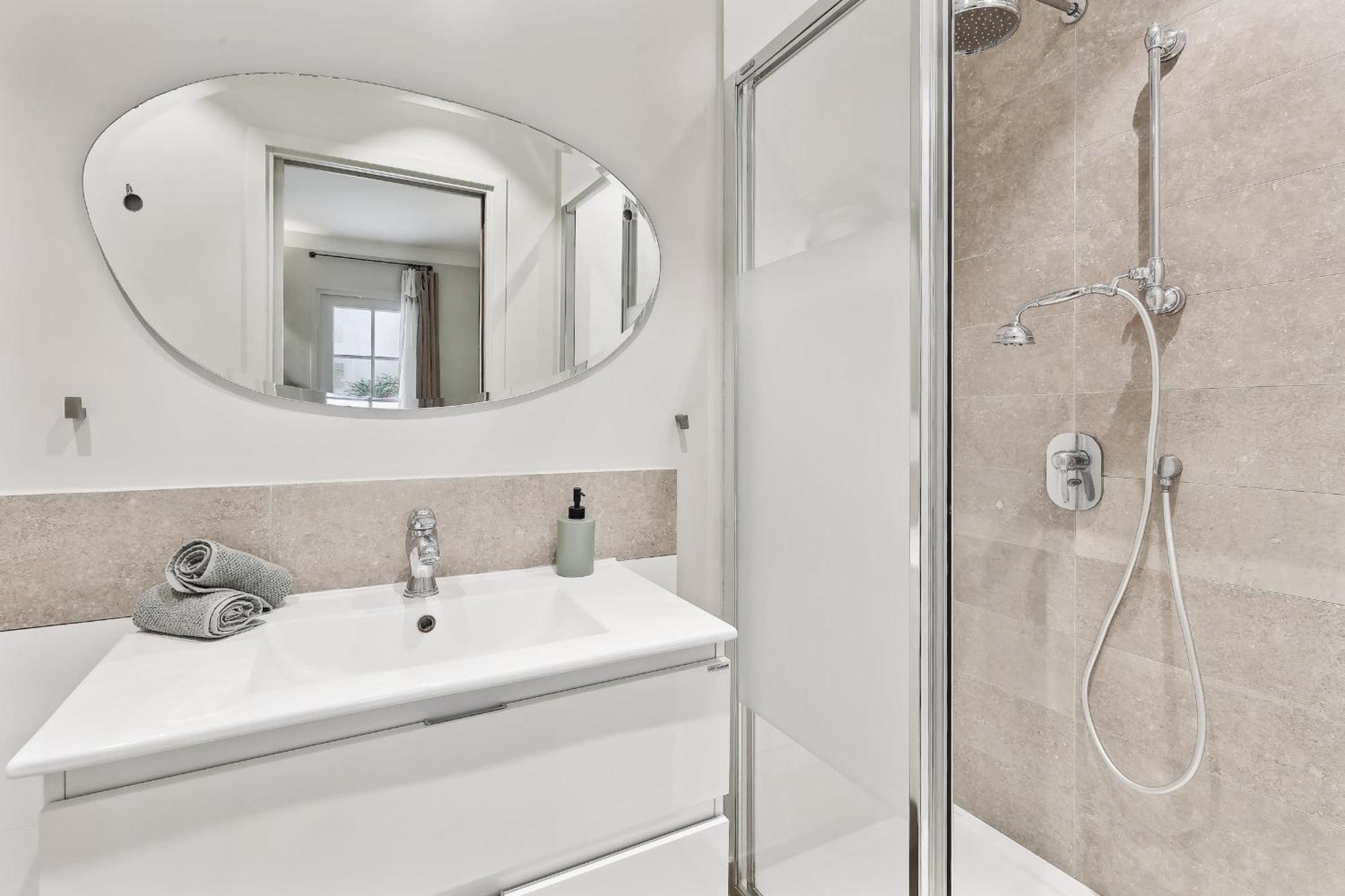 Apartment Le Marais & Place Des Vosges - Cityapartmentstay Paris