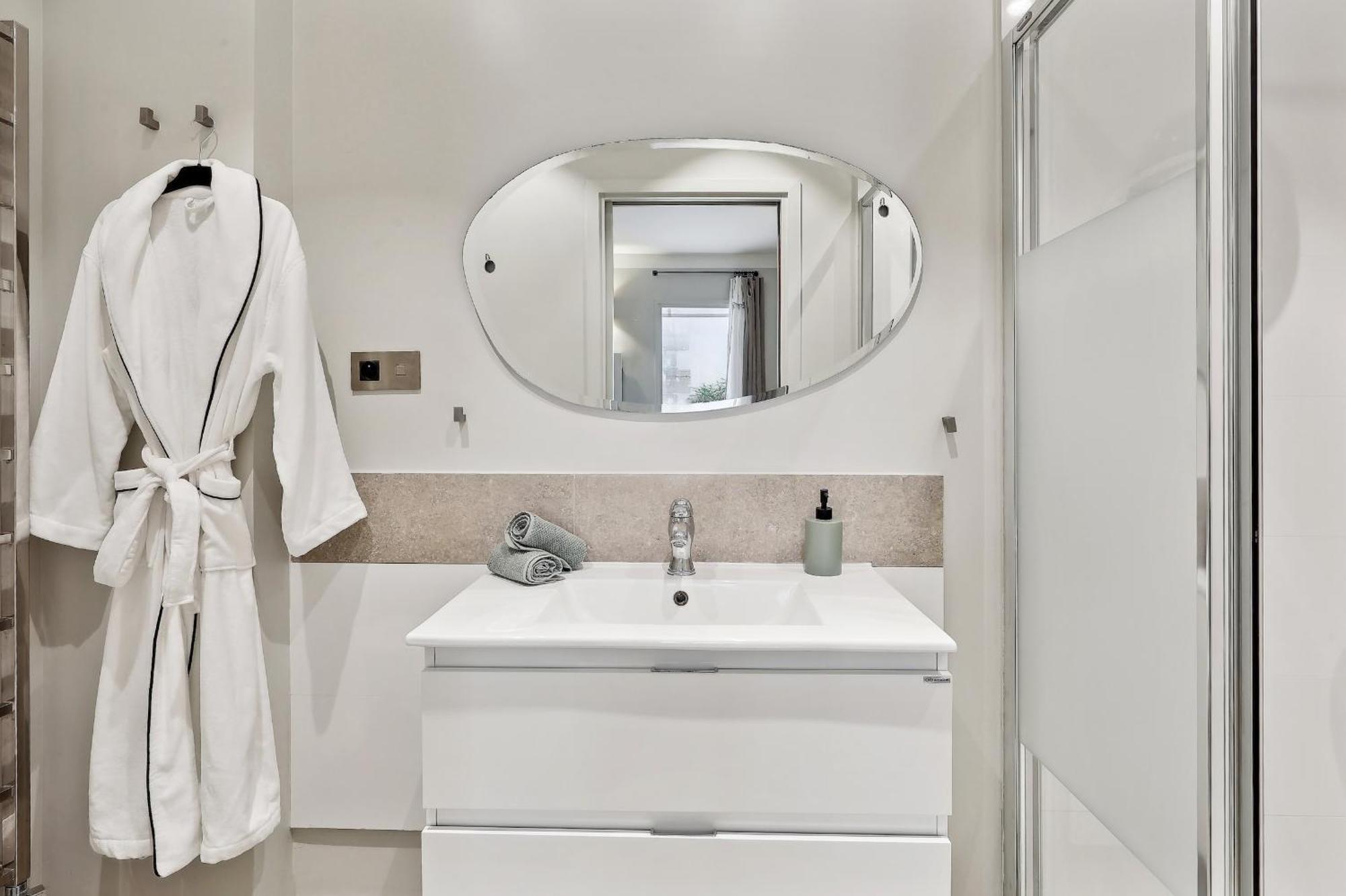 Apartment Le Marais & Place Des Vosges - Cityapartmentstay