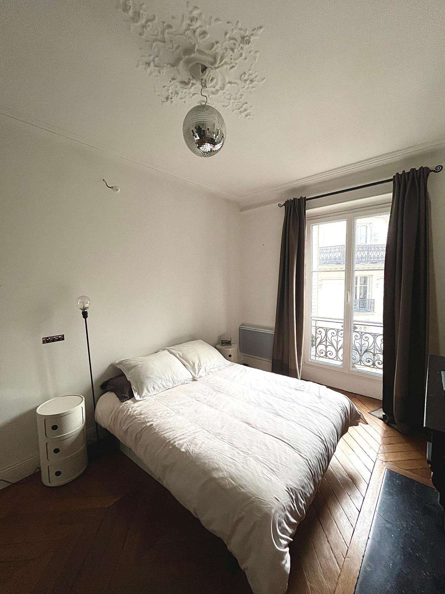 Apartment Haussmannien Au Coeur Du 11e Paris