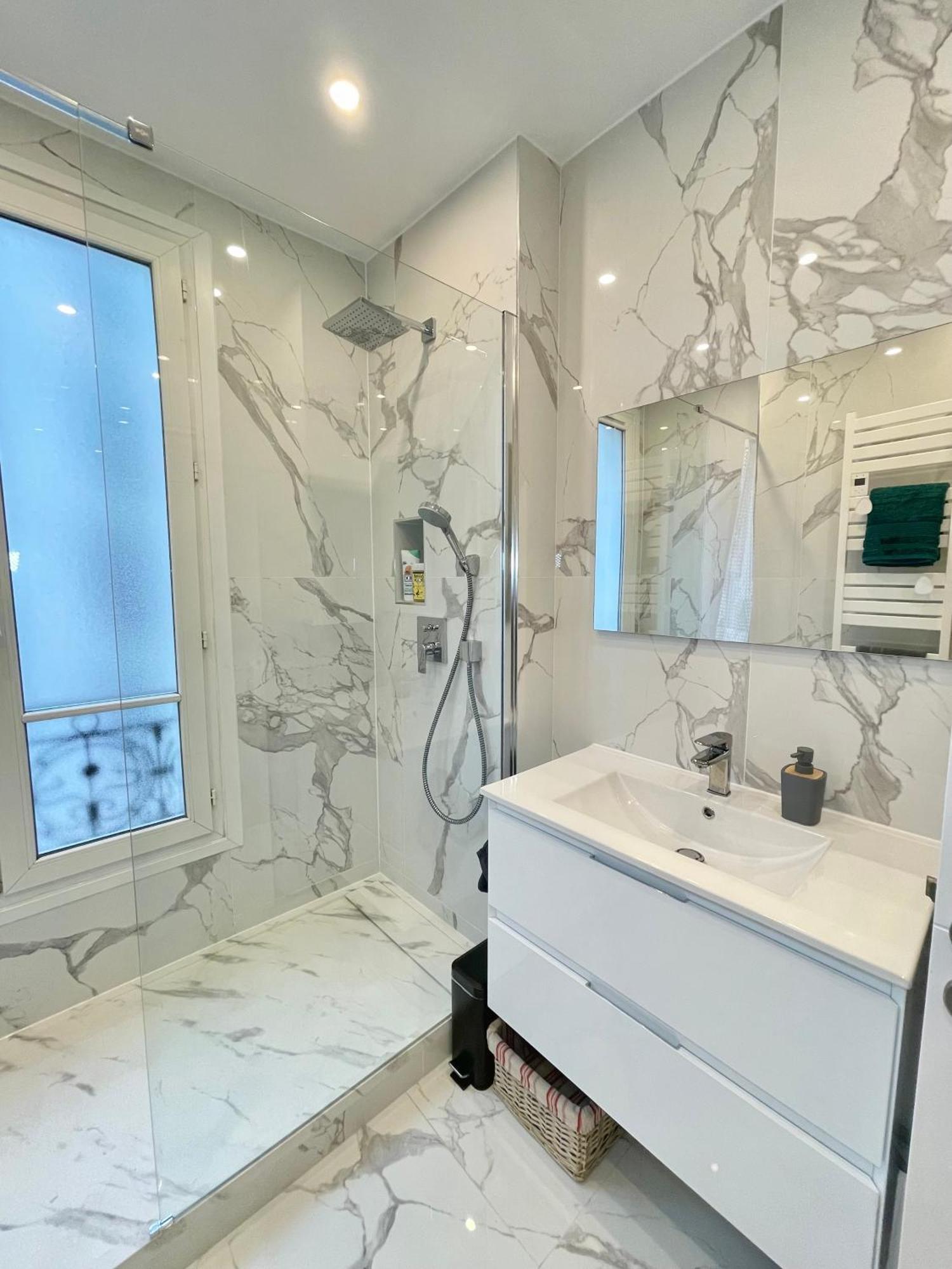 Paris-alesia Super 2 Pieces De 39m2 - Tres Cosy Pour 1 - 5 Personnes Totalement Refait A Neuf -entire Luxurious And Warm -paris Alesia 14eme - Proche Aeroport Paris-orly - Parc Des Expositions Porte De Versailles Free Wifi Gratu Apartment