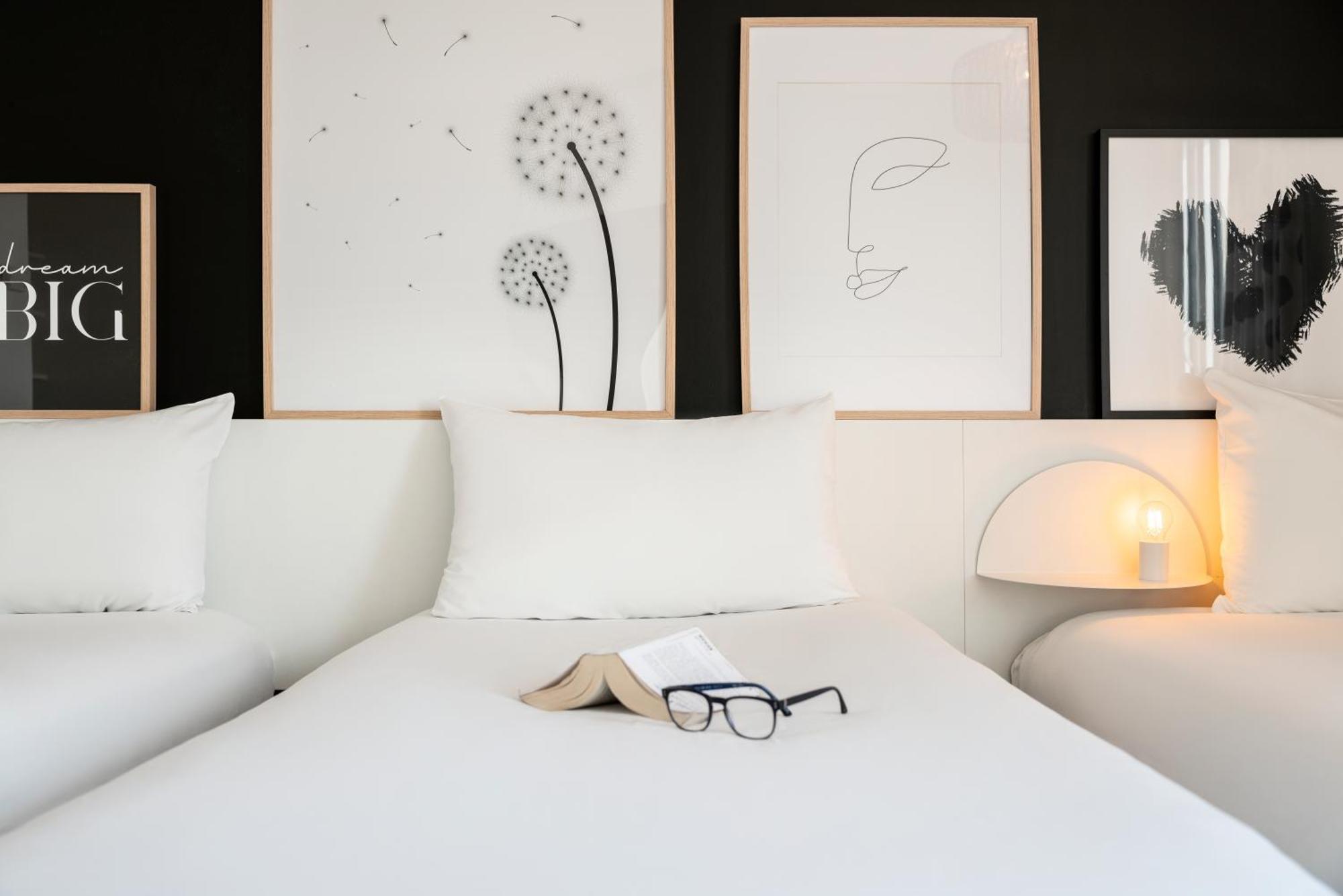 Ibis Styles Gare De L'est Château Landon Hotel 3*