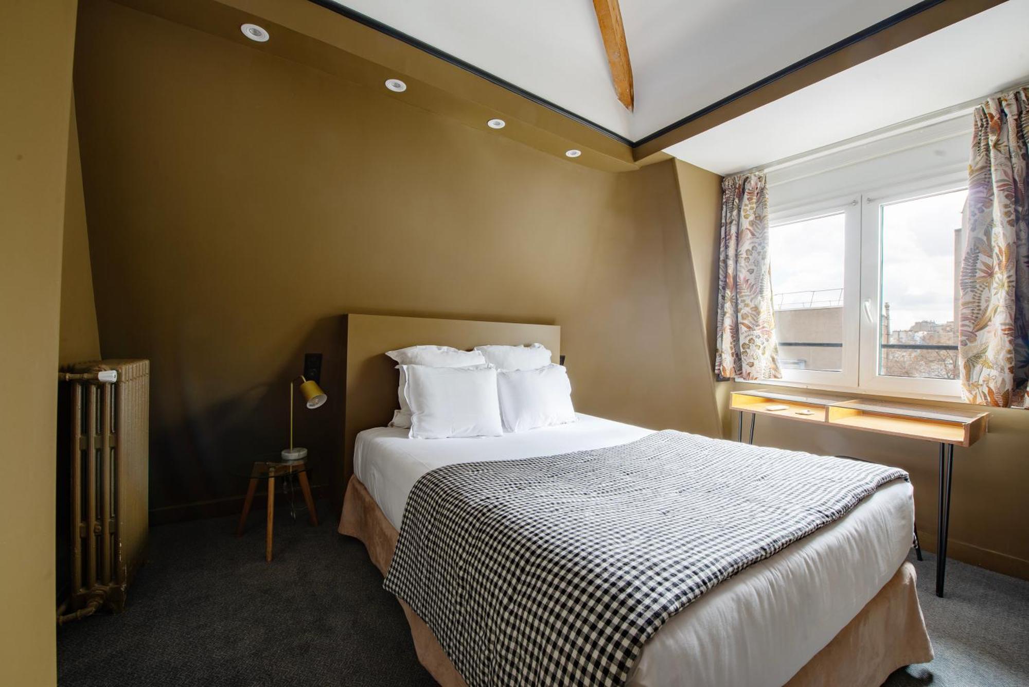 Hotel Des Batignolles Paris
