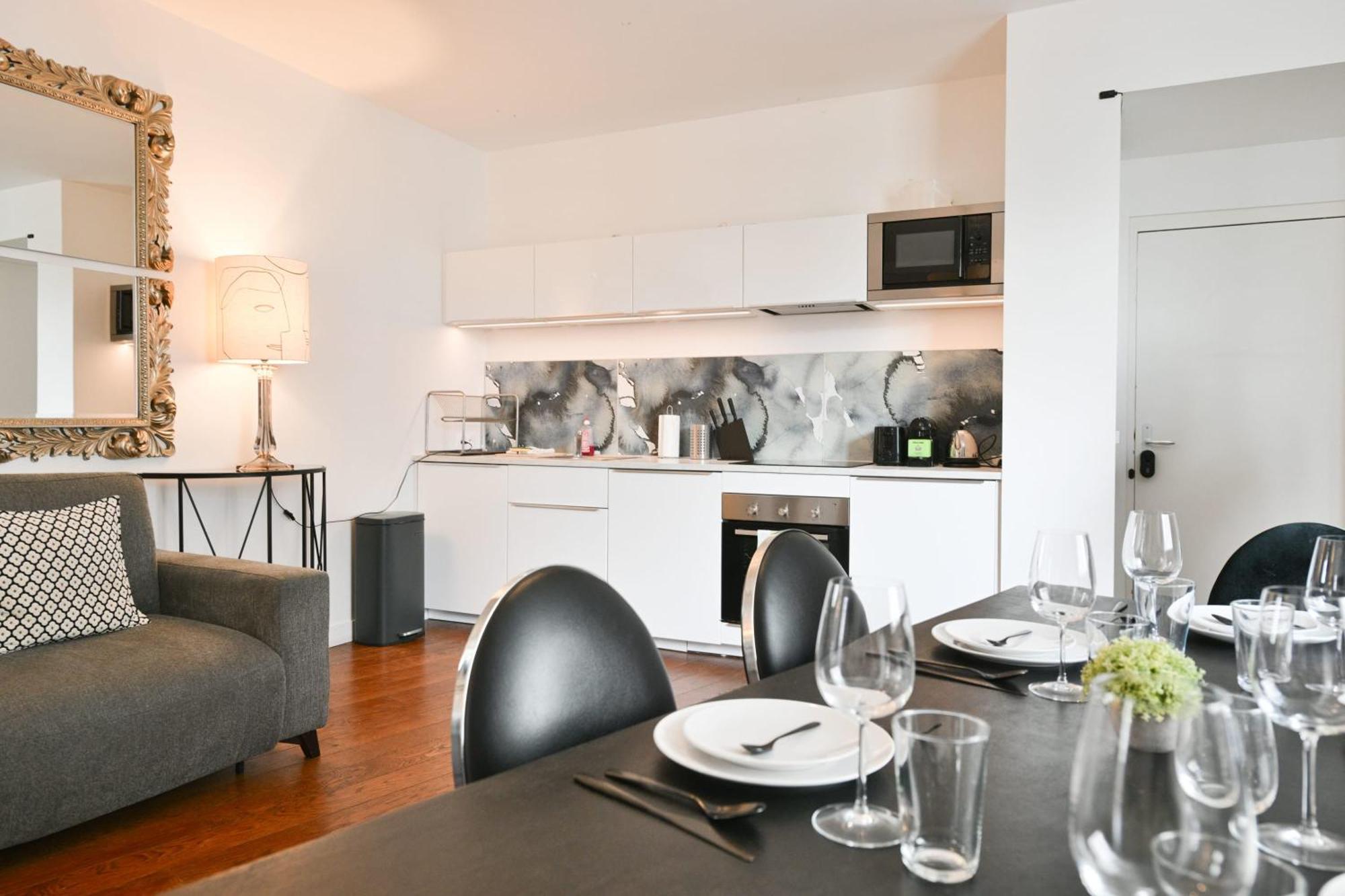 Huge And Bright 4bd For 10 Guests Sacre-coeur