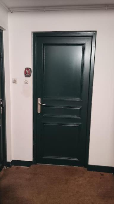 Appartement Haussmannian Elegance Close To Montmartre Paris