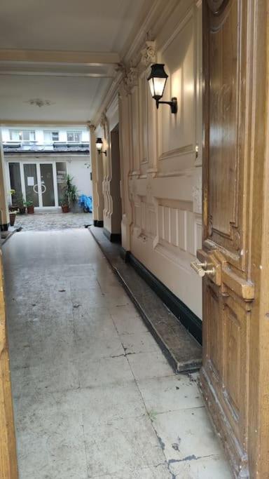 Appartement Haussmannian Elegance Close To Montmartre