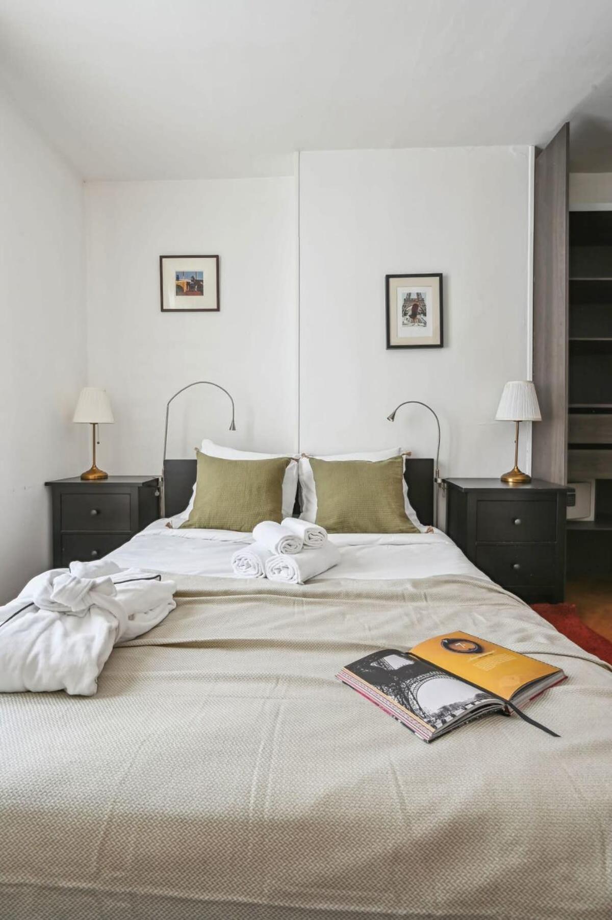 1br Des Invalides Cozy Paris