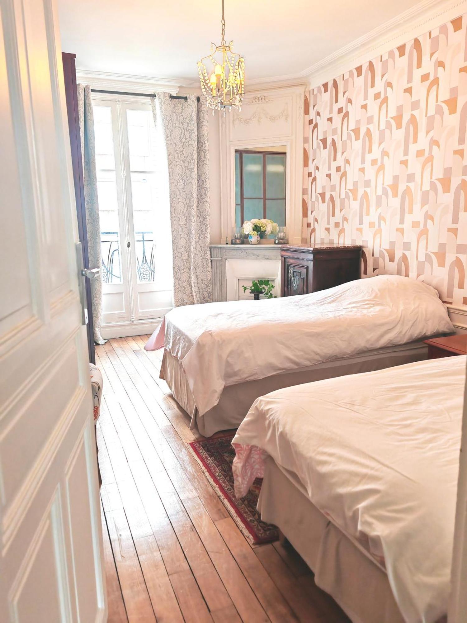 Grand 16eme Apartment Paris