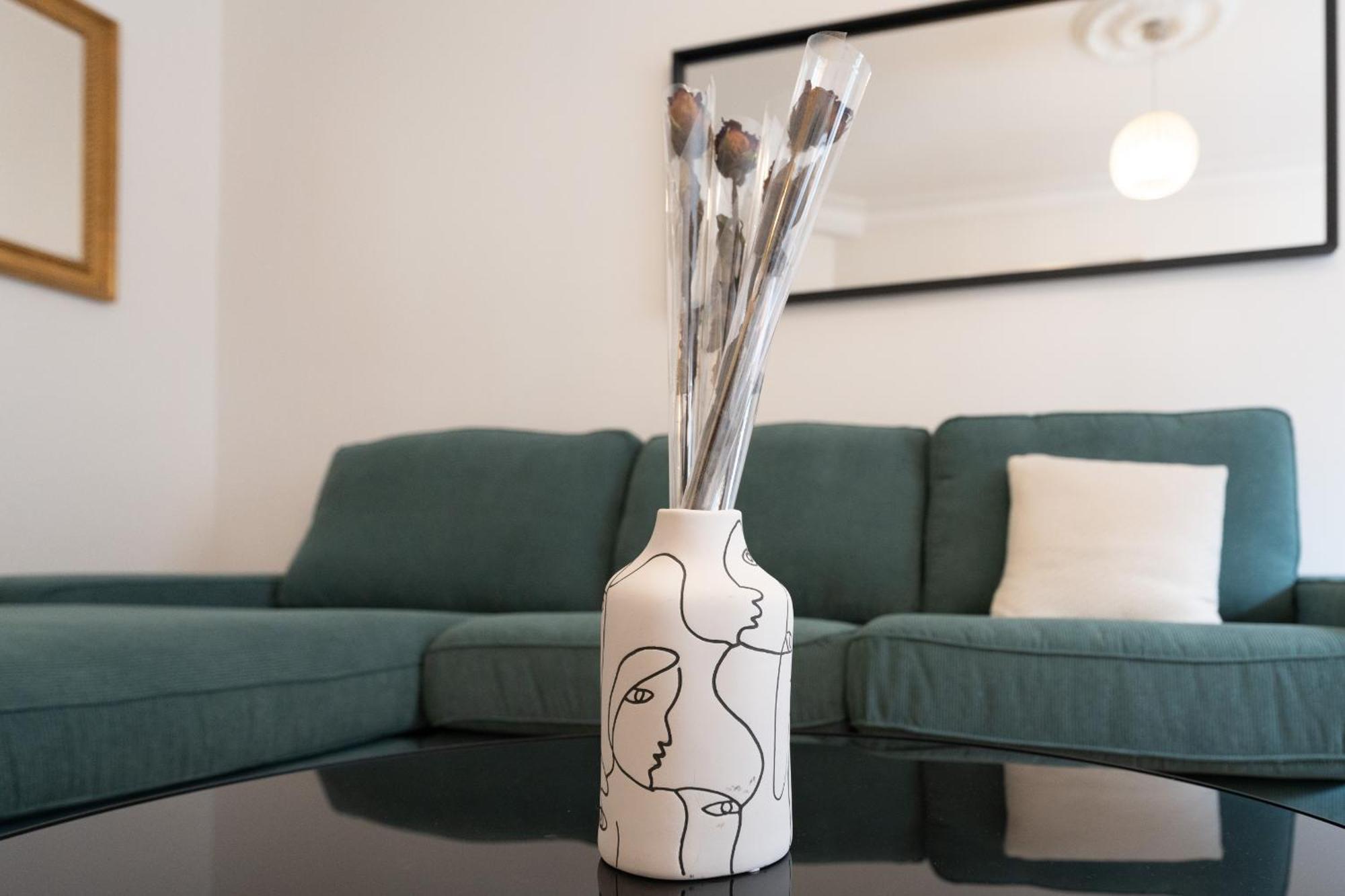 De Luxe Champs Elysees Neuf Appartement *