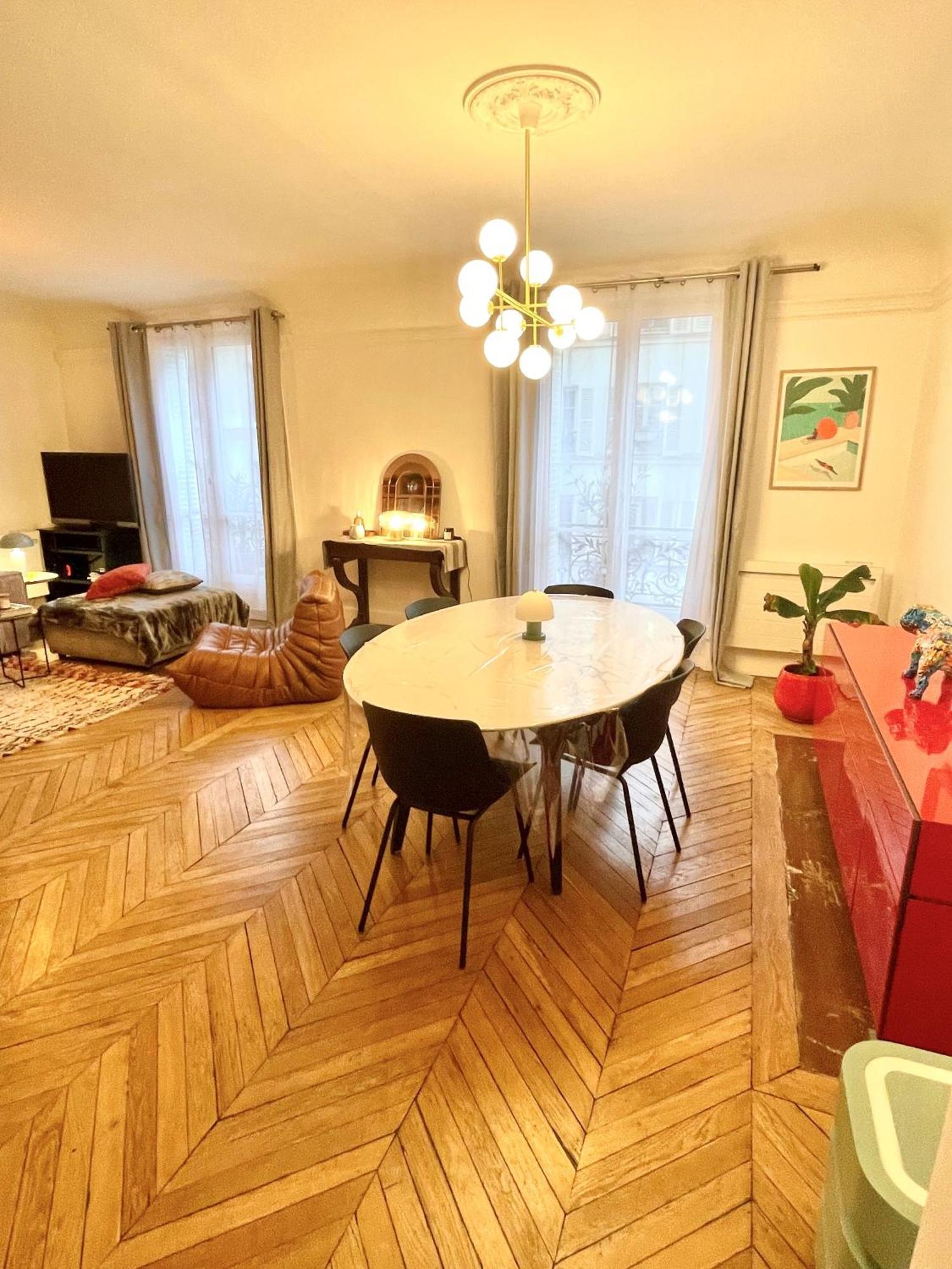 Apartment Spatious Charming Parisian Flat *