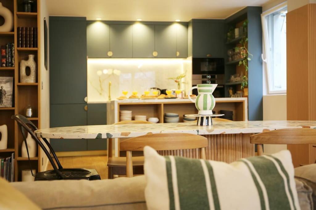 Experience Parisienne En Plein Coeur Du Marais Appartement Paris
