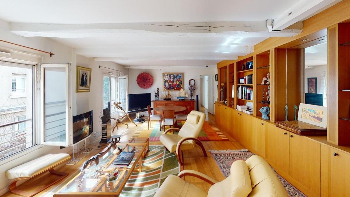Marais Two Bedroom Haven Apartment