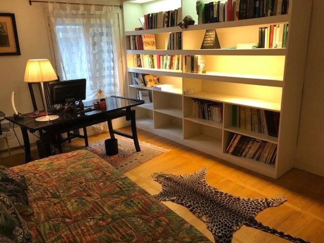Marais Two Bedroom Haven Apartment
