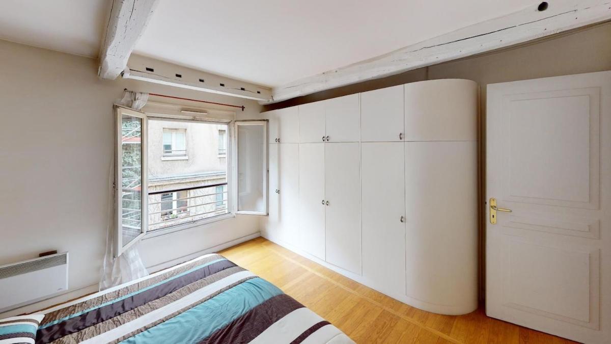 Marais Two Bedroom Haven Apartment