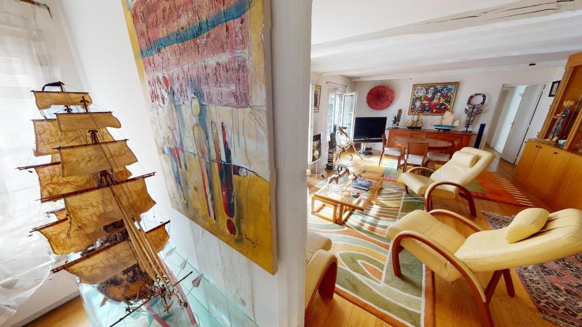 Marais Two Bedroom Haven Apartment