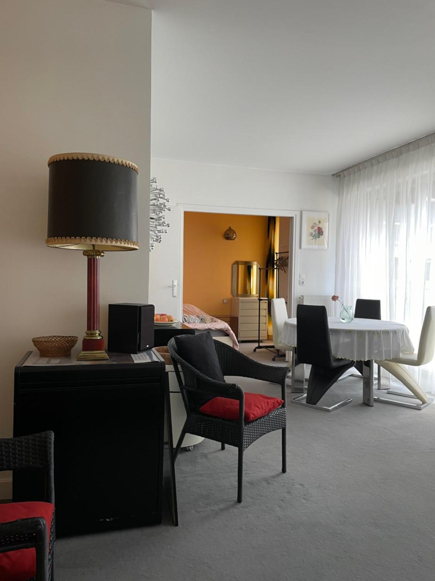 Big With Terrace & Central Location Appartement