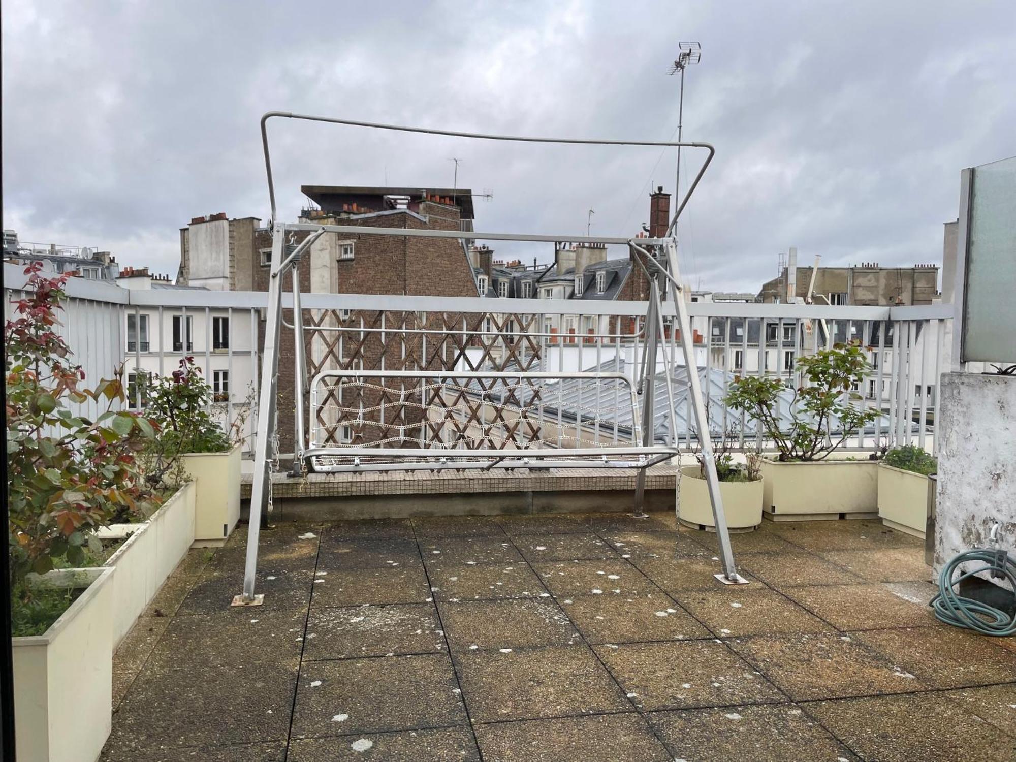 Big With Terrace & Central Location Appartement