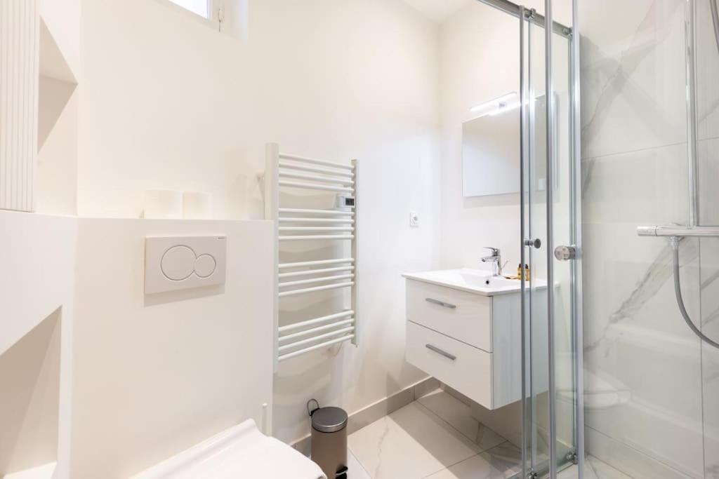 Apartment Tour Eiffel - Invalides - Renove *